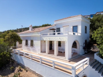Moradia T4 para Venda em Santa Barbara de Nexe
