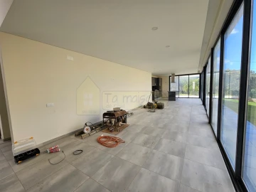 Moradia T4 para Venda em Loule (São Clemente)