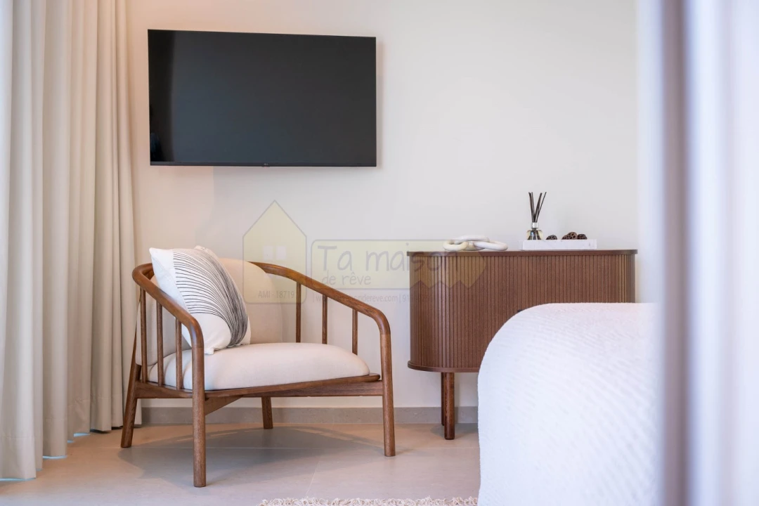 Moradia T3 para Venda em Santa Barbara de Nexe Foto 10