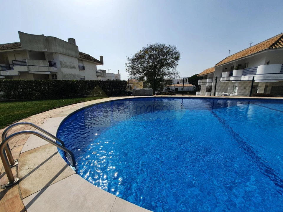 Apartamento T1 para Venda em Quarteira Foto 2