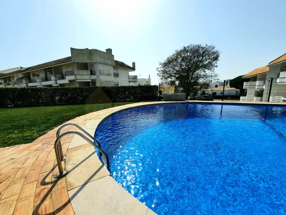 Apartamento T1 para Venda em Quarteira Foto 5