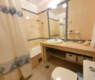 Apartamento T1 para Venda em Quarteira