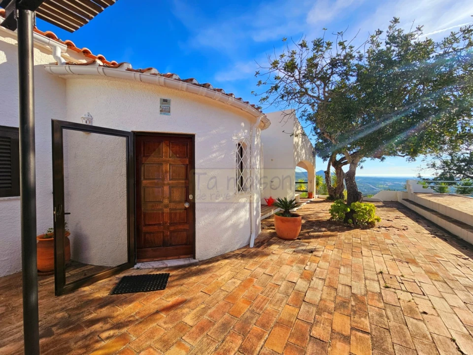 Moradia T2 para Venda em Santa Barbara de Nexe Foto 25