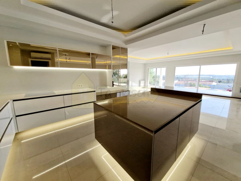 Moradia T6 para Venda em Conceição e Estoi Foto 15