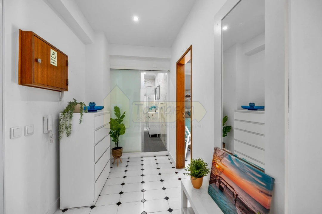 Apartamento T1 para Venda em Quarteira Foto 6