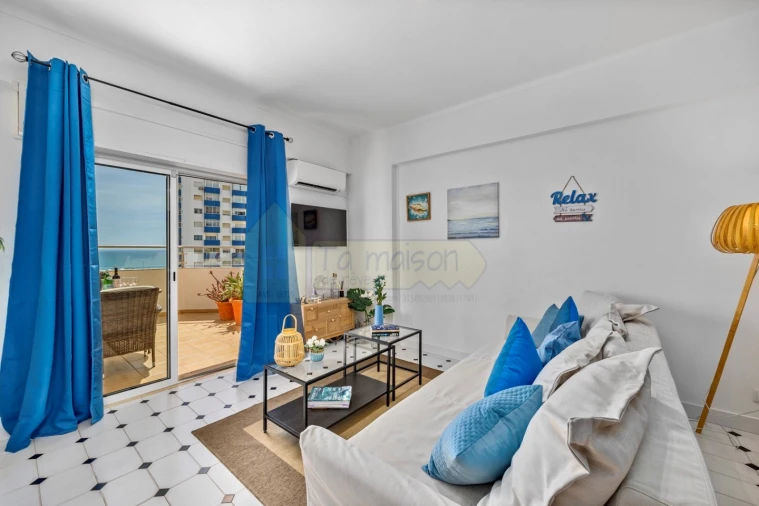 Apartamento T1 para Venda em Quarteira Foto 4