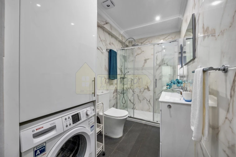 Apartamento T1 para Venda em Quarteira Foto 9