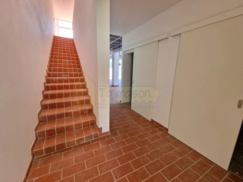 Moradia T8 para Venda em Salir Foto 13