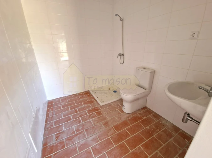 Moradia T8 para Venda em Salir Foto 9