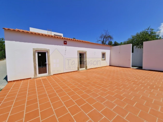 Moradia T8 para Venda em Salir Foto 19