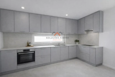 Moradia T3 para Venda em Esgueira