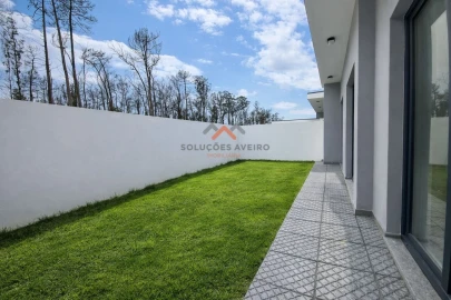 Moradia T3 para Venda em Esgueira