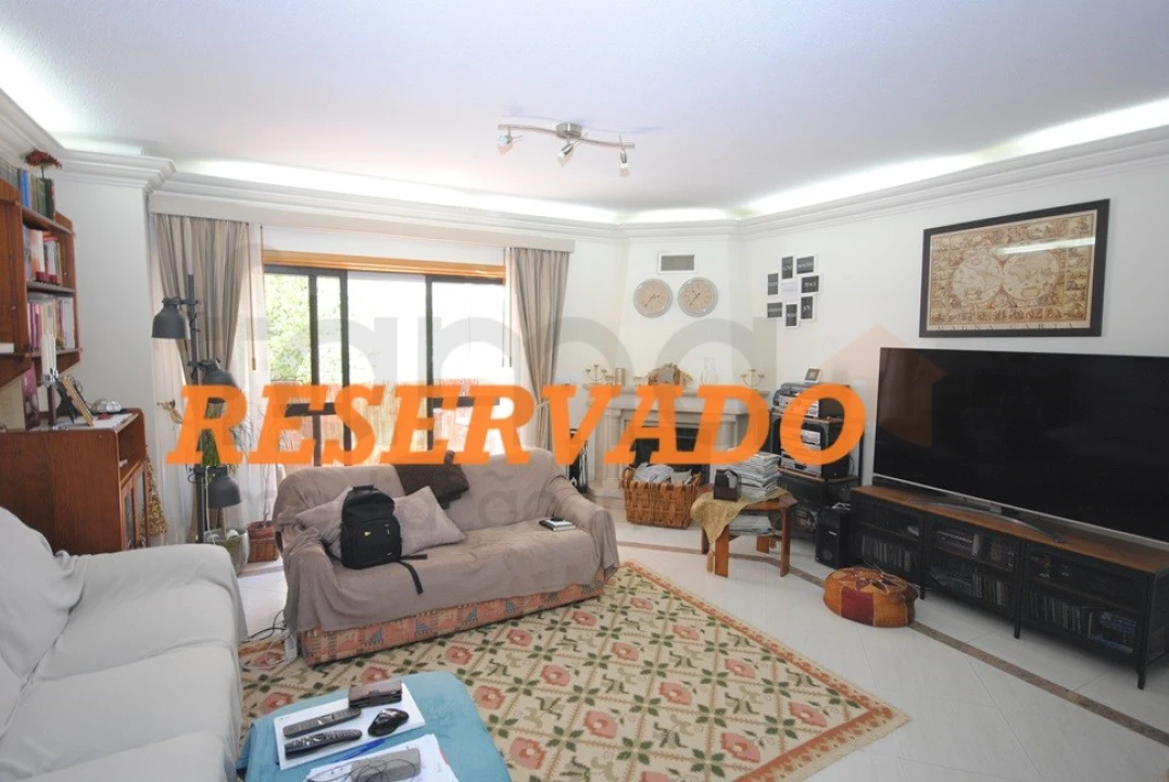 Apartamento T3 para Venda em Porto Salvo Foto 1