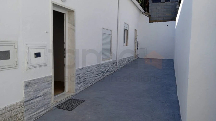 Moradia T9 para Venda em Ajuda