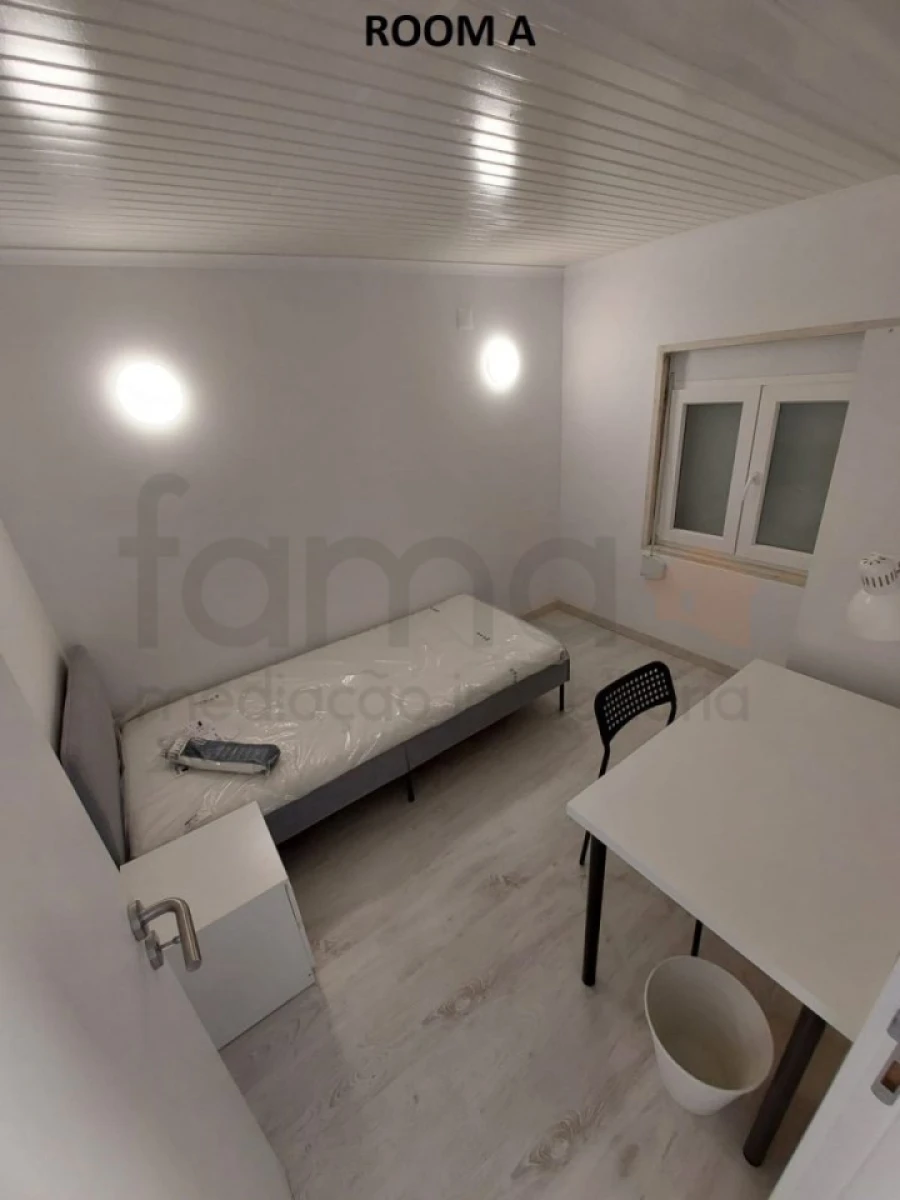 Moradia T9 para Venda em Ajuda Foto 4