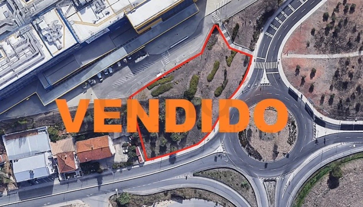 Terreno Agricola ou Rústico para Venda em Loures Foto 1