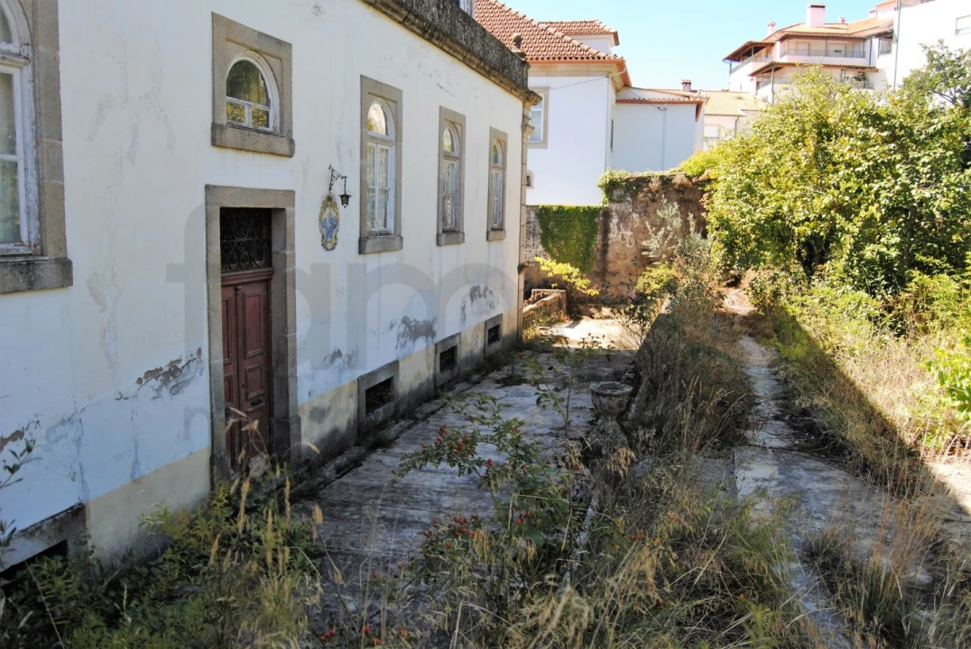 Moradia T20 para Venda em Tortosendo Foto 11