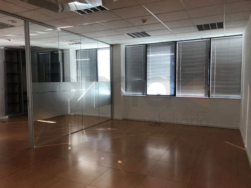 Escritório para Arrendamento em Carnaxide e Queijas Foto 21