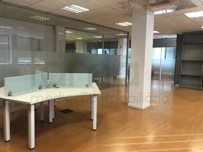 Escritório para Arrendamento em Carnaxide e Queijas Foto 9