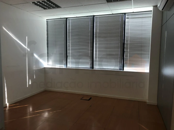 Escritório para Arrendamento em Carnaxide e Queijas Foto 20