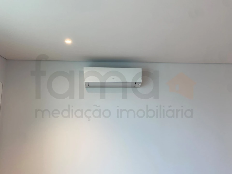 Apartamento T1 para Arrendamento em Carnide Foto 8