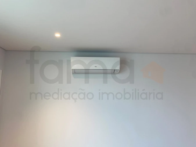 Apartamento T1 para Arrendamento em Carnide Foto 8