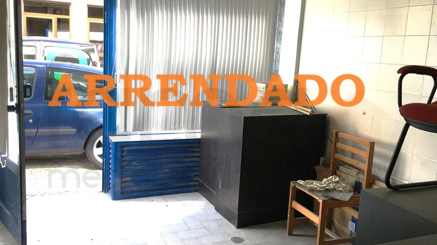 Loja para Arrendamento em Benfica