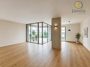 Apartamento T3 para Venda em Faro (Sé e São Pedro)