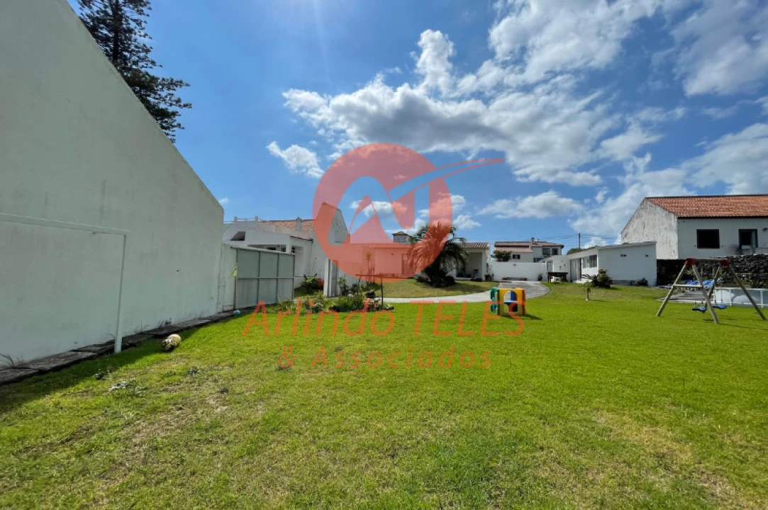 Moradia T8 para Venda em São Mateus da Calheta Foto 21