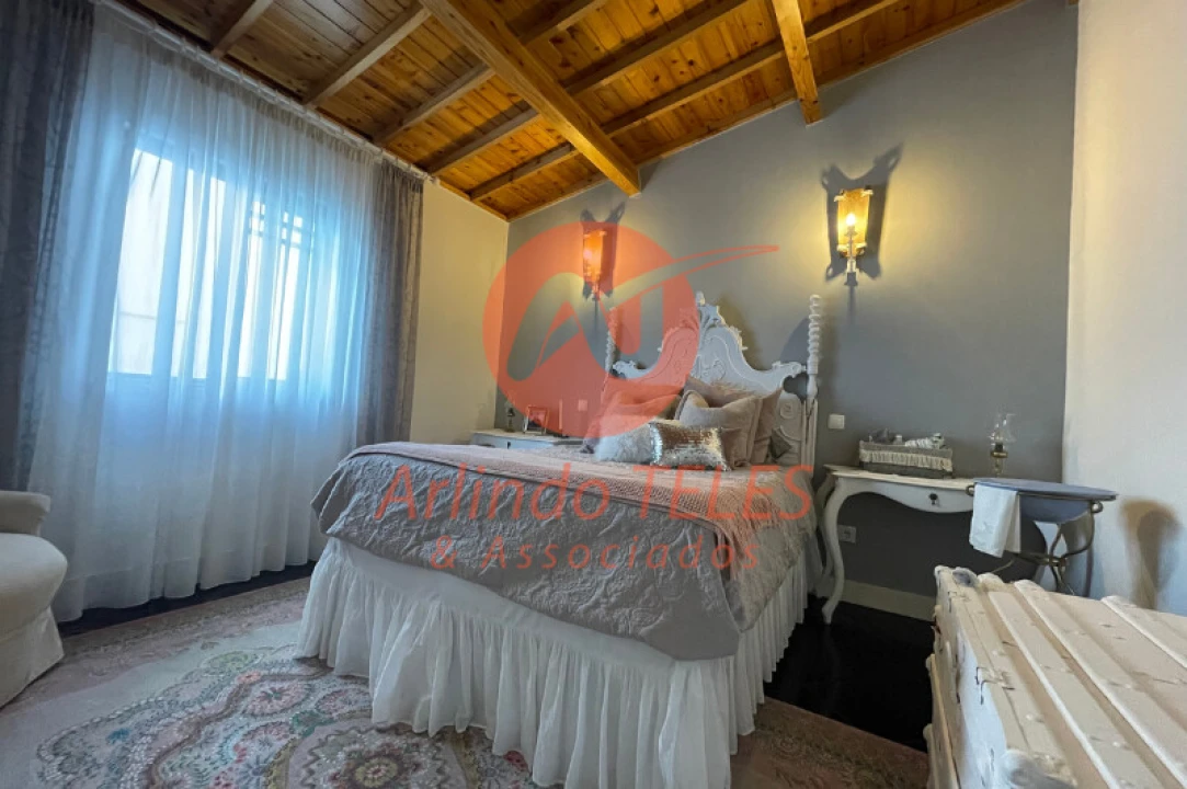 Moradia T8 para Venda em São Mateus da Calheta Foto 26