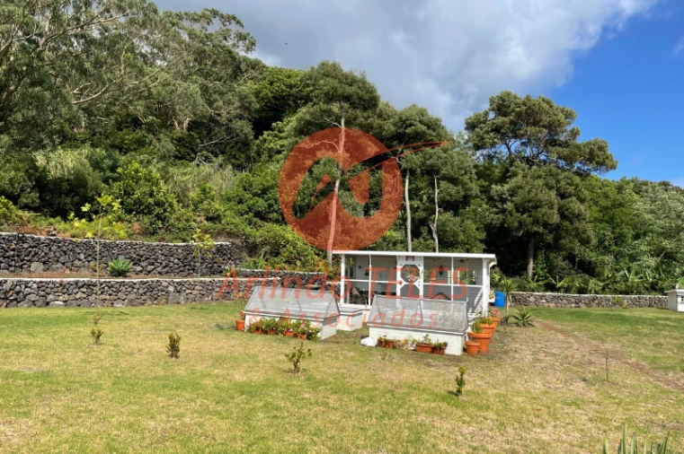 Moradia T8 para Venda em São Mateus da Calheta Foto 18