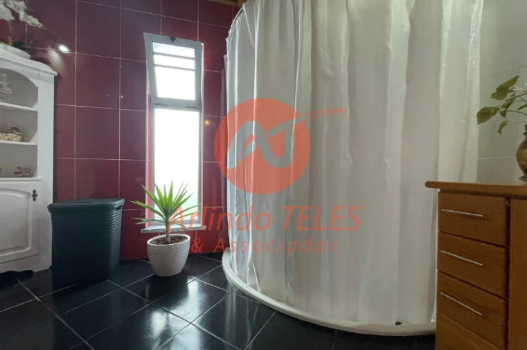 Moradia T8 para Venda em São Mateus da Calheta Foto 32