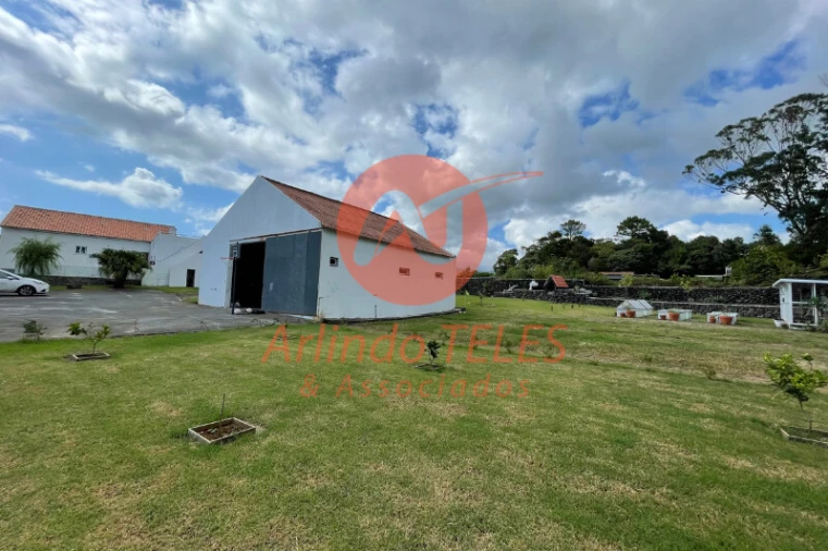 Moradia T8 para Venda em São Mateus da Calheta Foto 15