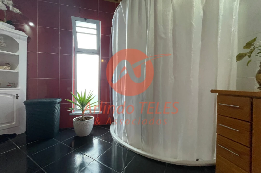 Moradia T8 para Venda em São Mateus da Calheta Foto 32