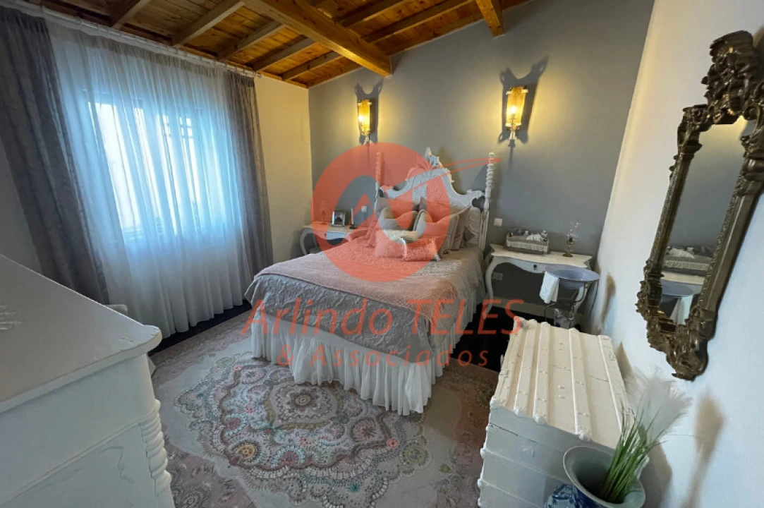 Moradia T8 para Venda em São Mateus da Calheta Foto 25