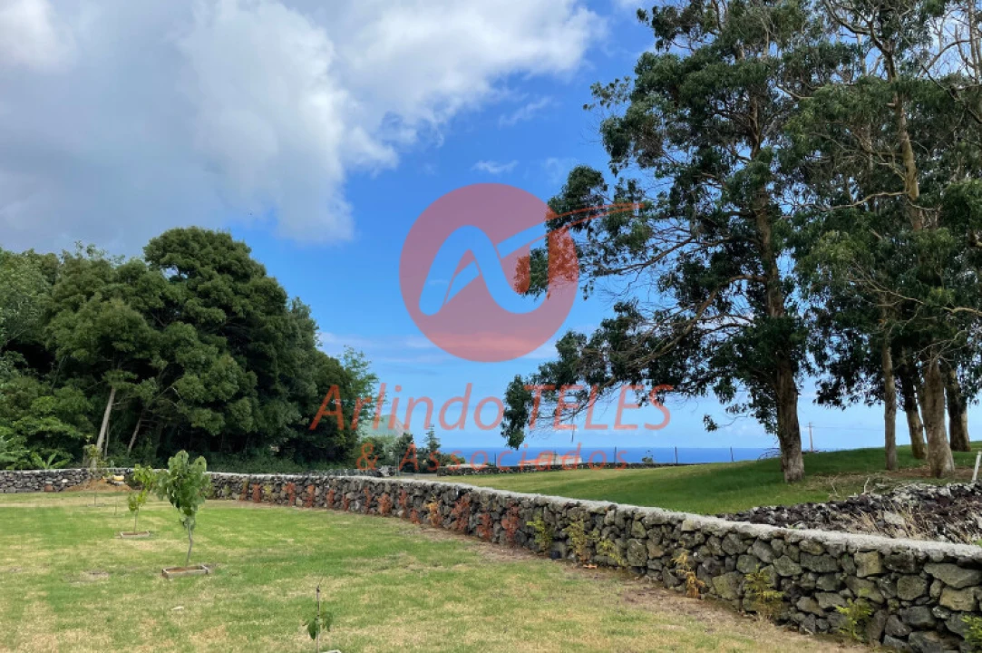 Moradia T8 para Venda em São Mateus da Calheta Foto 24