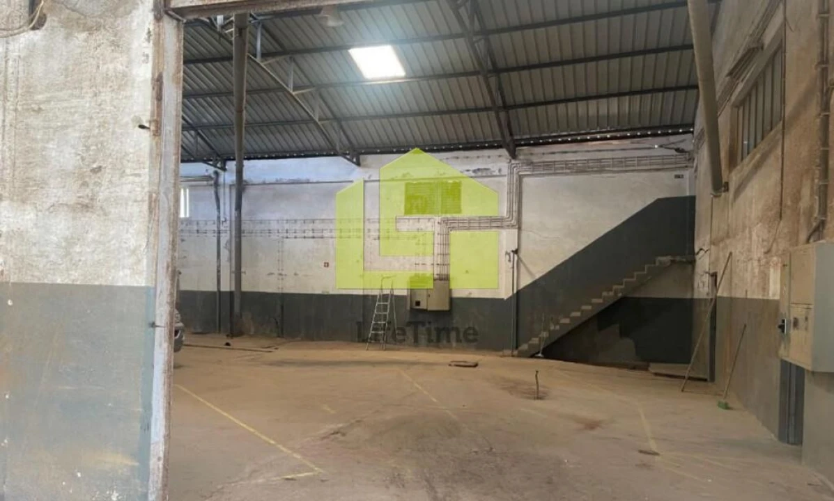 Armazém para Venda em Amiais de Baixo Foto 13
