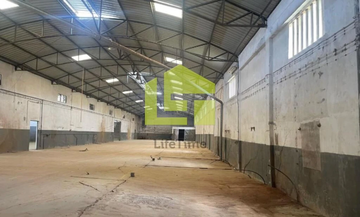 Armazém para Venda em Amiais de Baixo Foto 1