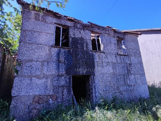 Moradia T1 para Venda em Lamego (Almacave e Sé) Foto 2