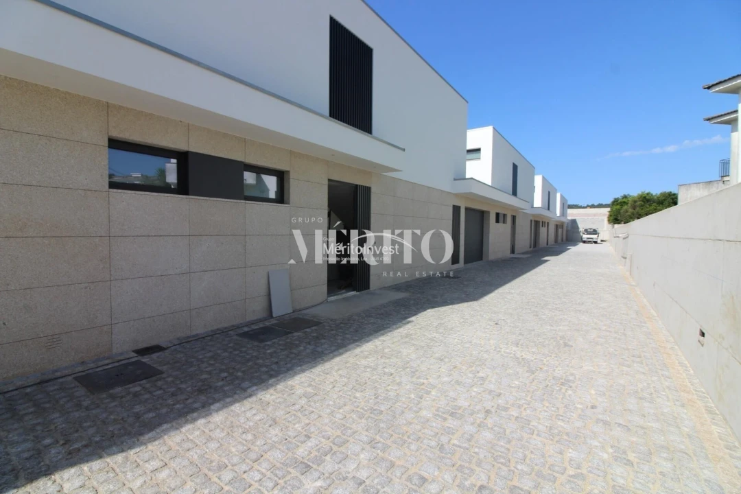 Moradia T3 para Venda em Abade de Neiva Foto 32