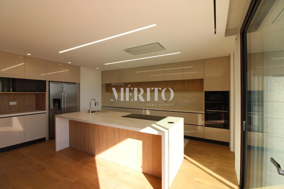 Moradia T3 para Venda em Abade de Neiva Foto 4