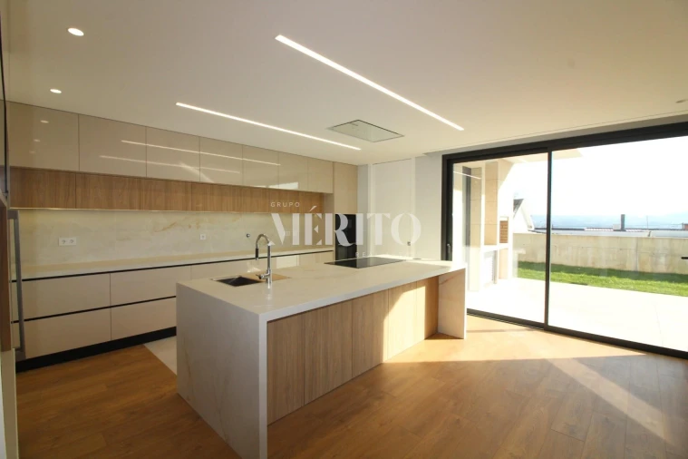 Moradia T3 para Venda em Abade de Neiva Foto 3