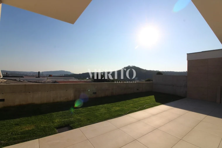 Moradia T3 para Venda em Abade de Neiva Foto 24