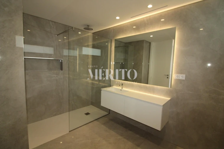 Moradia T3 para Venda em Abade de Neiva Foto 19