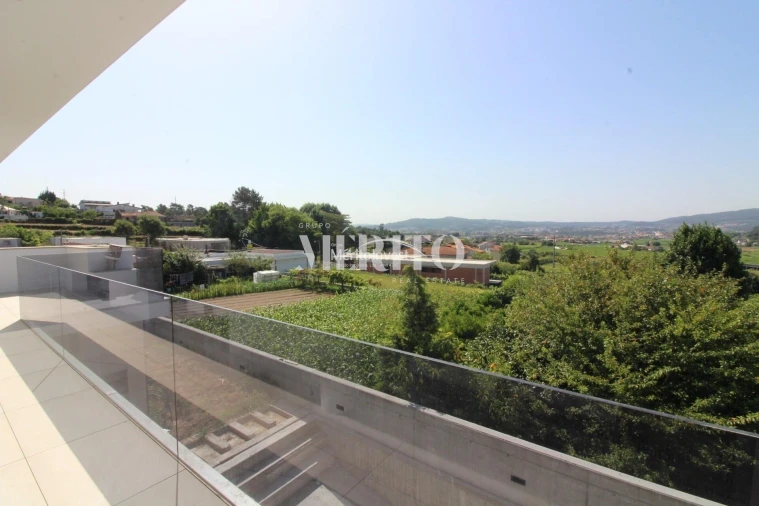 Moradia T3 para Venda em Abade de Neiva Foto 23