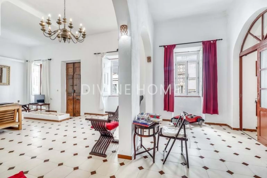 Moradia T5 para Venda em Olhão Foto 5