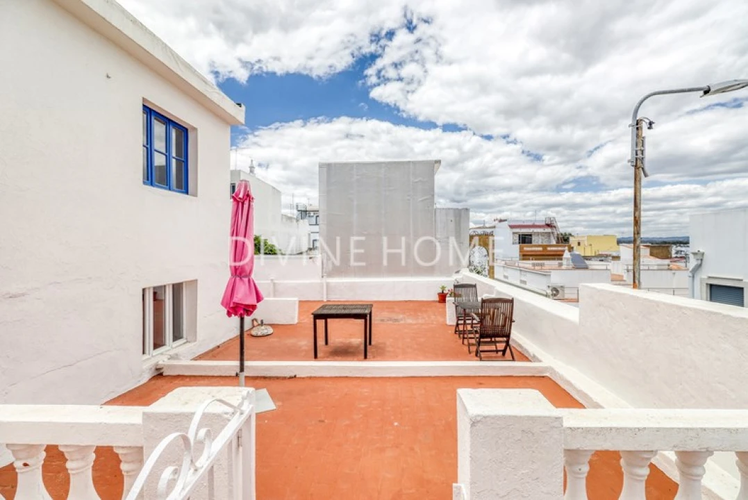 Moradia T5 para Venda em Olhão Foto 17