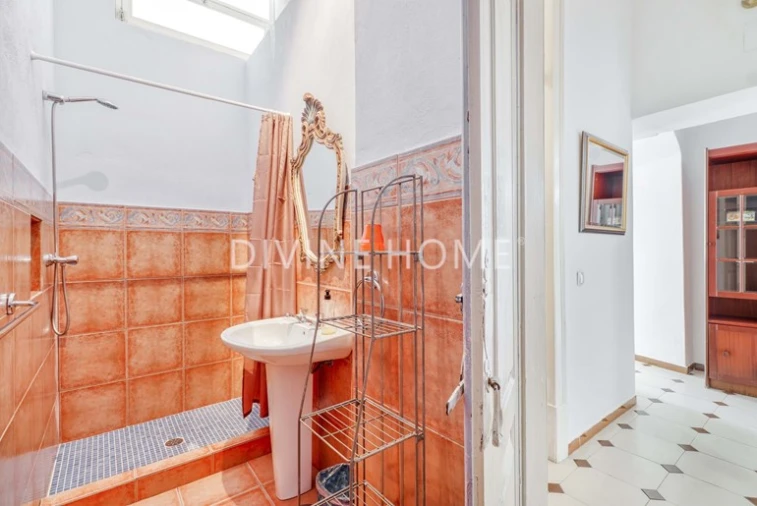 Moradia T5 para Venda em Olhão Foto 8