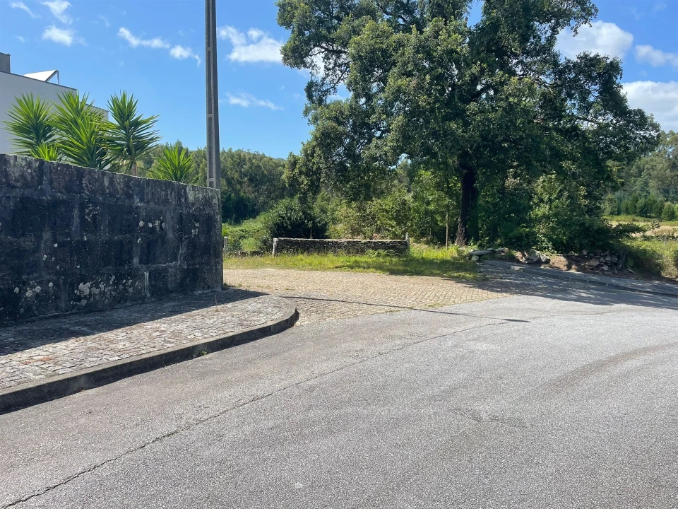 Terreno para Venda em Nogueira, Meixedo e Vilar de Murteda Foto 3