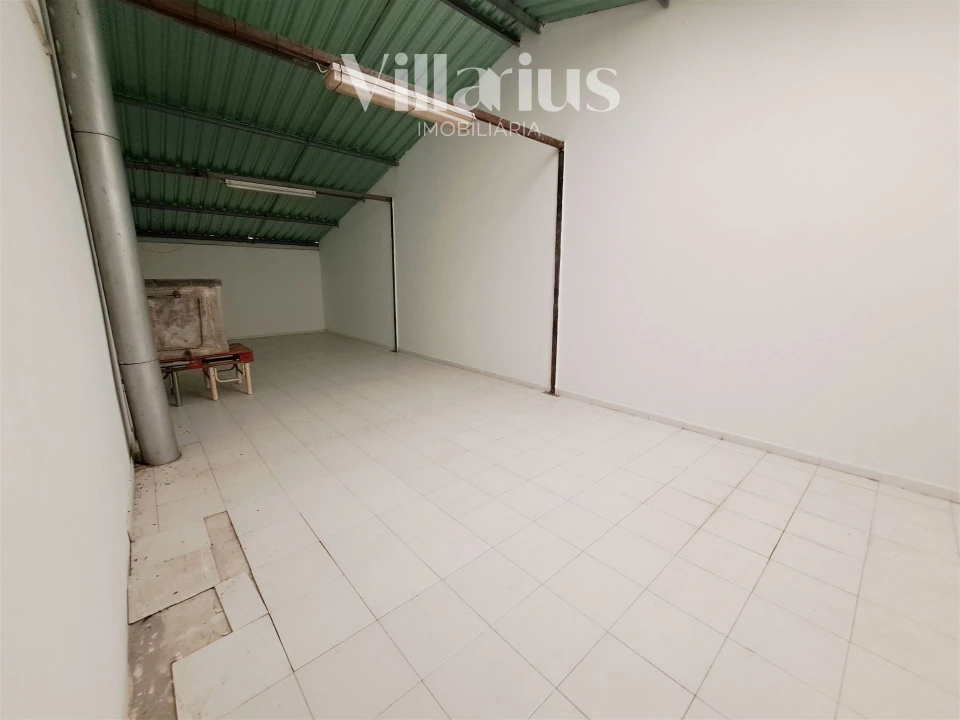 Armazém para Venda em Areias e Pias Foto 16